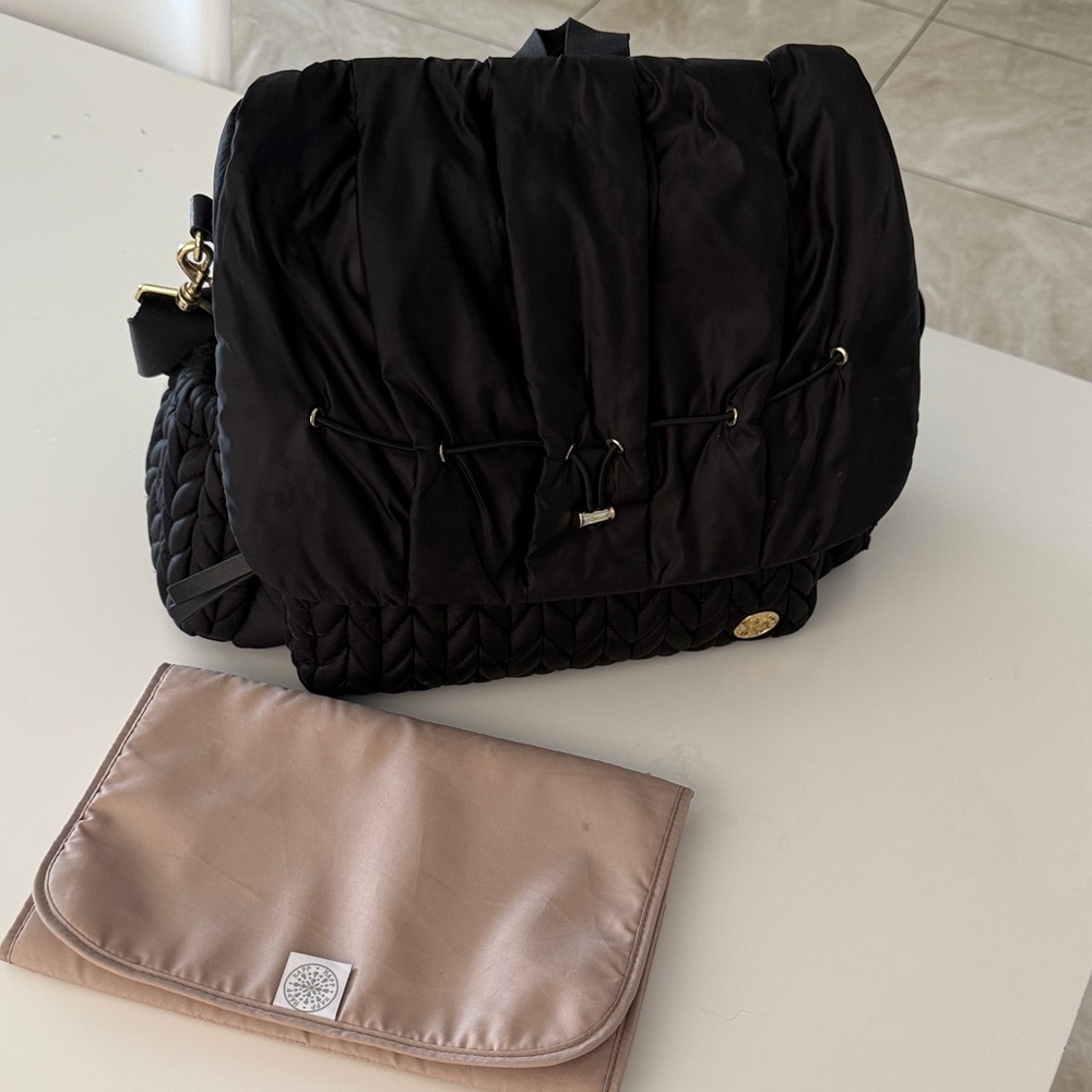 Happ Levy Backpack diaper bag - Picture 5 of 16